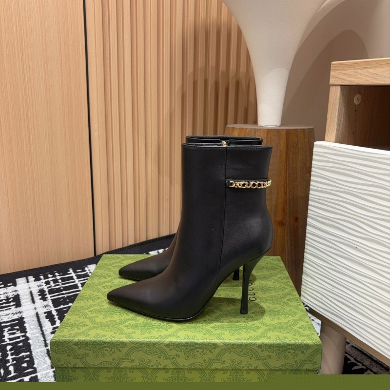 G*u*i boots